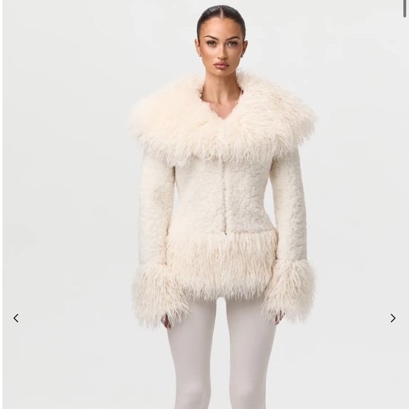 Naked Wardrobe white / Cream color SHERPA FAUX FUR Jacket size Small NWT